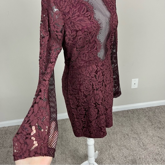 TOBI RAVEN WINE LACE BODYCON LONG SLEEVE MINI DRESS PLUNGE ILLUSION NECK LARGE - Picture 11 of 16